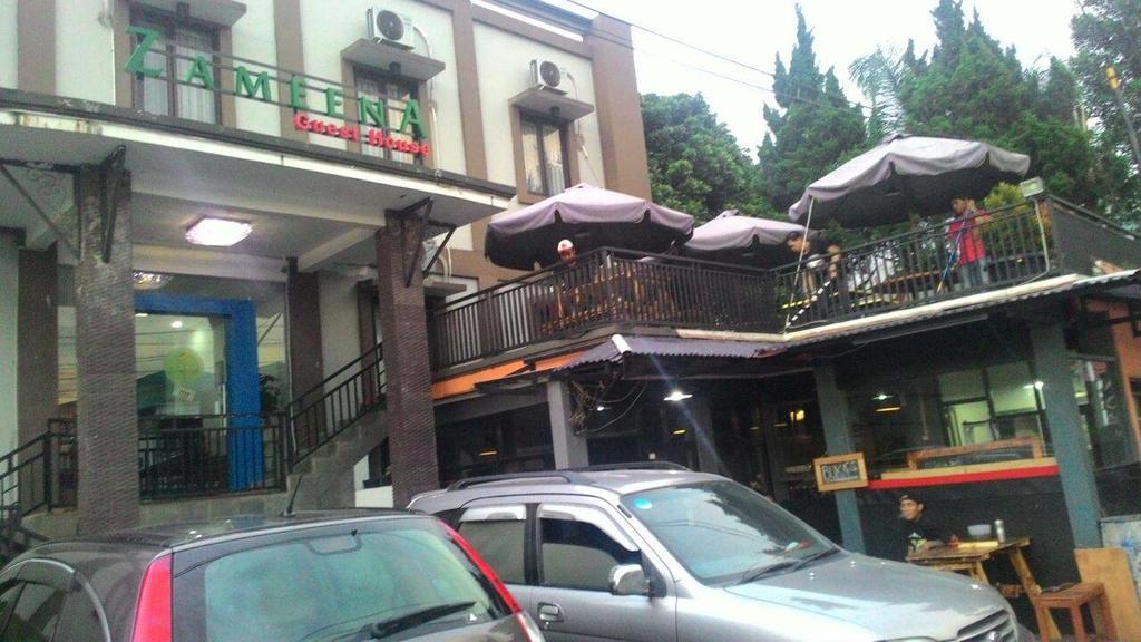 Zameena Guest House Cimahi Exteriör bild