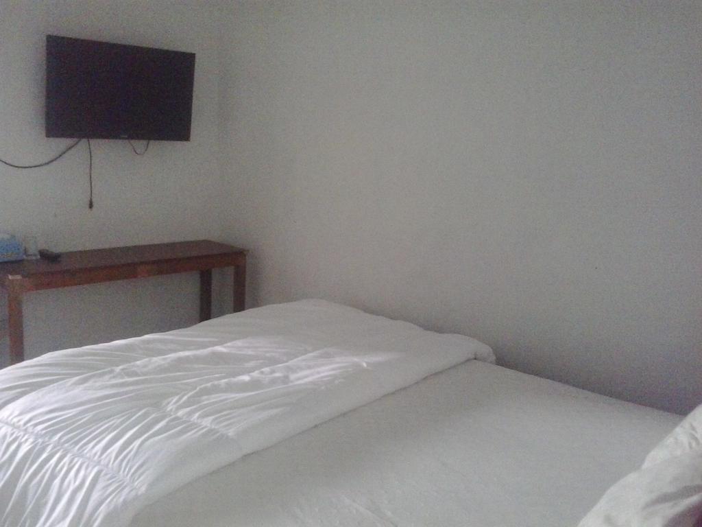 Zameena Guest House Cimahi Exteriör bild