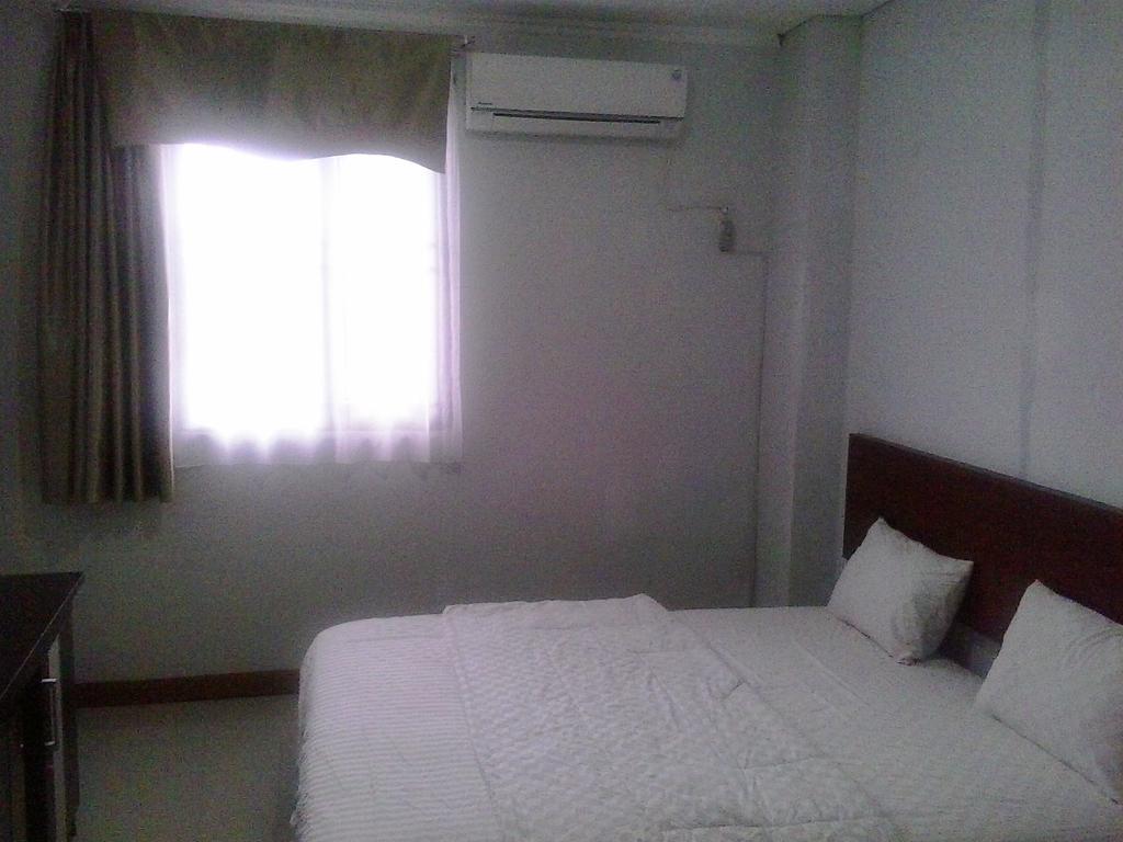 Zameena Guest House Cimahi Exteriör bild