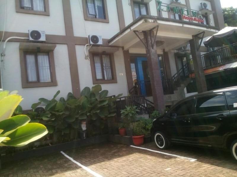 Zameena Guest House Cimahi Exteriör bild